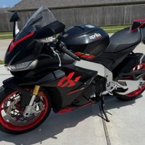 900 Mile 2024 Aprilia RSV4